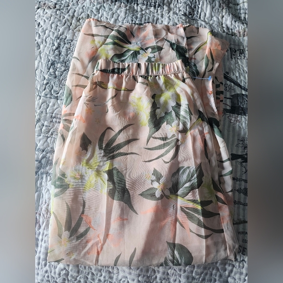 H&M Divided Floral Midi Skirt – Tropical Print, Size Large - Picture 1 of 11